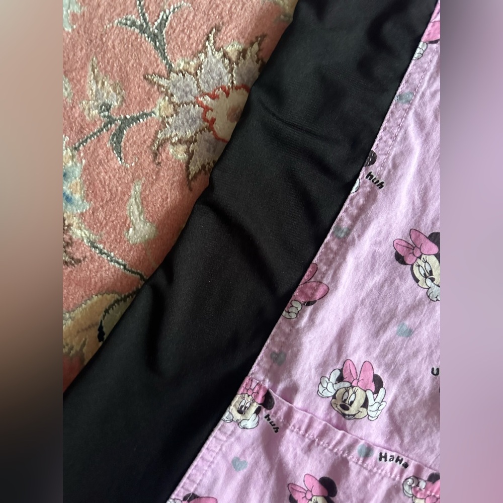 Vintage Pink Minnie Mouse Cotton Top Cartoon Print | Size L | Pre-Loved Scrubbed - Picture 4 of 8
